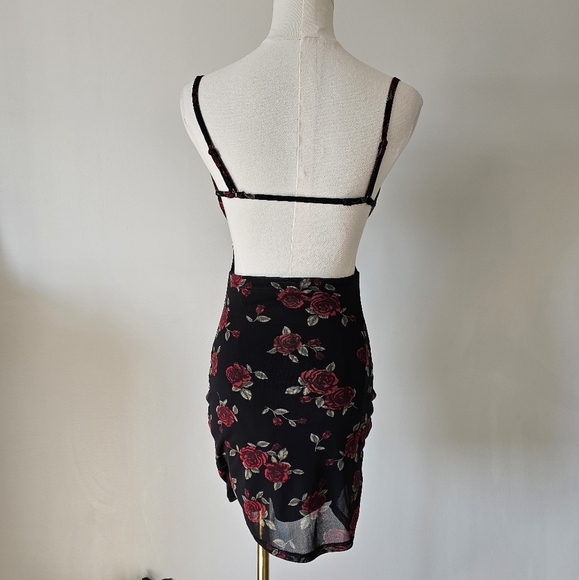 Garage Xs Cowl Neck Mini Floral Black and Red Dress - Picture 2 of 6